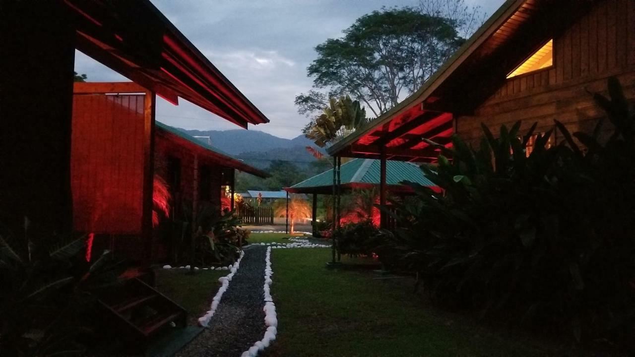 ウビタ El Paraiso Bed & Breakfast エクステリア 写真